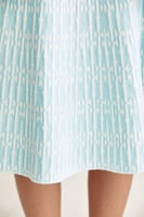 فستان بنقوش هندسية