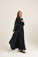 عباية بتفاصيل جلد