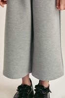 بنطلون واسع بخصر مطاطي