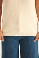 بلوزة محبوكة بأكمام قصيرة