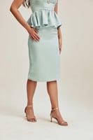 تنورة بقصة ضيقة