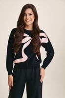 كنزة مزينة بالترتر