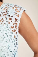 فستان بحمالات مع بلوزة ترتر