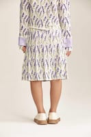 تنورة محبوكة بنقوش زهرة اللافندر