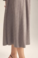 فستان بنقشة جلد الأفعى