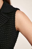 جاكيت بلا أكمام بحزام ربط