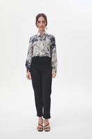 قميص مورد بهدب