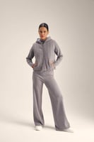 جاكيت محبوك بلا أكمام