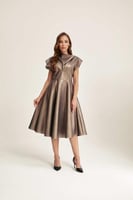 فستان جلد بأكمام قصيرة