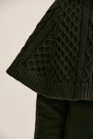 بلوزة محبوكة كيب