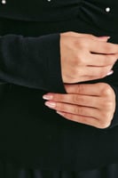 بلوزة بلا أكتاف مزينة بالكريستال