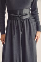 حزام جلد عريض لف