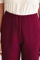 بنطلون بأرجل مستقيمة