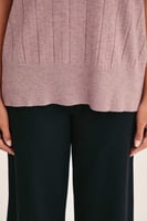 بلوزة فضفاضة بأكمام قصيرة