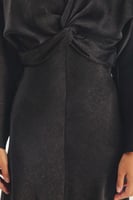 فستان مزين بعقدة بلمعة