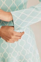 فستان بنقوش هندسية