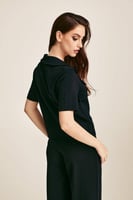 جاكيت بأكمام قصير ة