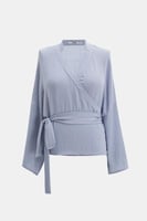 بلوزة بنمط لف برباط