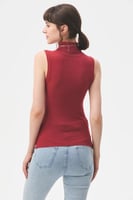 بلوزة بيسك بدون أكمام