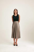 فستان بليسيه بتنورة جلد