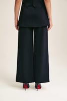 بنطلون سادة بأرجل واسعة