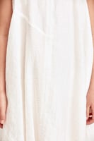 تنورة ميدي بطيات