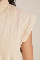 جاكيت مبطن بأكمام قصيرة