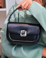 ‎ شنطة نسائية الفي اند كو باللون الأسود