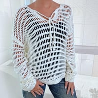 ‎ بلوزة نسائية الفي اند كو بتصميم عصري بلون أبيض