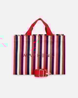 ‎ شنطة نسائية بتصميم واسع عملي