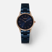 ‎ ساعة نسائية بسوار من الستيل بلون عصري بتصميم عصر...