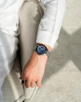 ‎ ساعة رجالية زايروس بسير شبكي رمادي