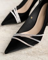 ‎ حذاء نسائي بكعب عالي باللون الأسود