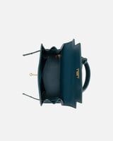 شنطة نسائية الفي اند كو بتصميم مميز بلون أزرق