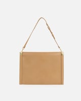 شنطة نسائية من الجلد بلون بني فاتح