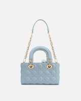 شنطة نسائية الفي اند كو بجلد بارز بلون أزرق