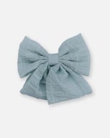 مشبك نسائي للشعر بشكل فيونكة بلون أزرق