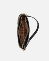 شنطة نسائية باللون الأسود