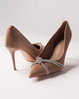 ‎ حذاء نسائي بكعب عالي باللون البني