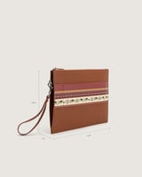 شنط باوتش آن تعبر عن هويتك بلون بني