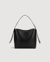 شنطة نسائية الفي اند كو من الجلد بلون أسود