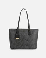 شنطة نسائية كلاسيك من آن باللون الأسود