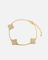 هدايا نسائية آن ثلاث ساعات واساور مميزة