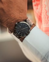 ‎ ساعة رجالية من فنشي بلون رمادي