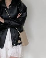 ‎ شنطة نسائية من الجلد بلون بني