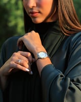 ‎ ساعة نسائية ستيل باللون الذهبي والفضي