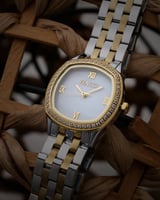 ‎ ساعة نسائية من فنشي بلون ذهبي وفضي