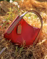 شنطة نسائية إمزوري بتصميم أنيق