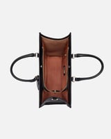 شنطه نسائية آن بتصميم عملي باللون الأسود