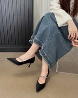 ‎ حذاء نسائي بكعب عالي باللون الأسود